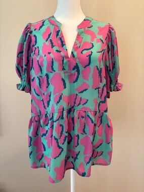 Umgee Short Sleeve Top Womens Small Pink/Teal/Blue Excellent Used Condition